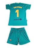 Equipación Portero Color Verde CF Barcelona Compuesta por Camiseta Y Pantalón.