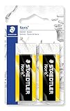 Goma de borrar plástica de color blanco, de tamaño manejable, óptima para uso escolar y profesional.