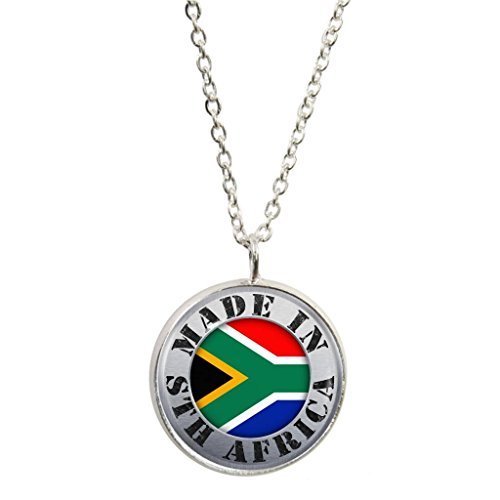 Preisvergleich Produktbild 1 Stop Gemacht In Südafrika Versilbert Anhänger & Halskette In Geschenkbox