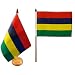 Produktbild Flaggenfritze® Tischflagge Mauritius mit lackiertem Holzsockel