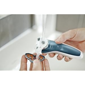 Philips Series 7000 Connected Shaver with Exfoliation Brush and Trimmer Attachment (UK 2-Pin Bathroom Plug) - S7921/51 - Image 7