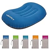 🌴【 INFLACIÓN Y DEFLACIÓN FÁCILES 】 Para usar la almohada de viaje inflable, solo se necesitan varias inhalaciones. Para desinflar la oreja de viaje inflable, solo necesita apretar suavemente la boquilla de aire. Con una boquilla de dos capas, esta almohada inflable para acampar es efectiva para prevenir fugas de aire.