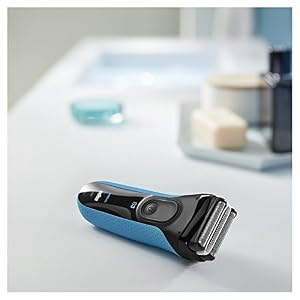 Braun 3010BT Series 3 Shave and Style 3-in-1 Electric Wet and Dry Shaver - Image 2