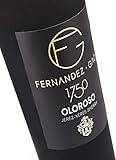 Se presenta en una botella de 50cl de capacidad y posee una graduación de un 21,5% de alcohol.