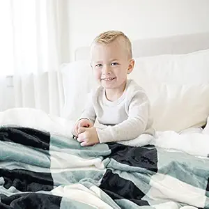 BSB HOME Baby Boys and Baby Girls Luxury Flannel Sherpa All Season/Heavy Winter Blanket/Wrapping Baby Sheet for Babies/Kids (Black & White, 0-5 Years, 45x60 inches)