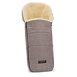 FARBEN UND MAßE: FLIMS ist 95 cm lang, die Sitzfläche ist 32 cm breit, und die Fußraumhöhe beträgt 12 cm (Länge Vorderseite bis Fellblende: 68 cm). Der Fußsack wiegt ca. 1400 g. Dieser ist erhältlich in den Farben sahara-beige, dunkelgrau, dunkelblau, hellblau, schwarz, rot, braun sowie in einem blau-, braun- und graumelierten Farbton.