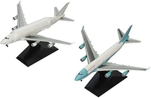 Dragon Models Boeingn B747-400 LCF "Large Cargo Freighter(LCF)" and B747-400 Diecast Aircraft, Scale 1:400