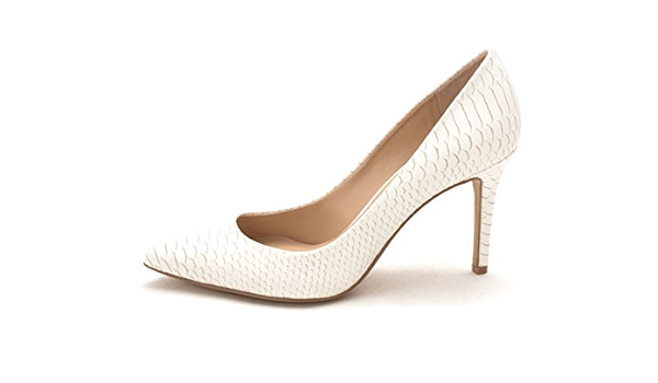 jessica simpson levin pump