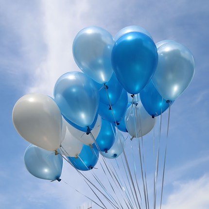 Putwo Luftballons 12 Zoll 100 Stück Dekoration von festen Luftballons glonflables rund – Blau/Weiß - 5
