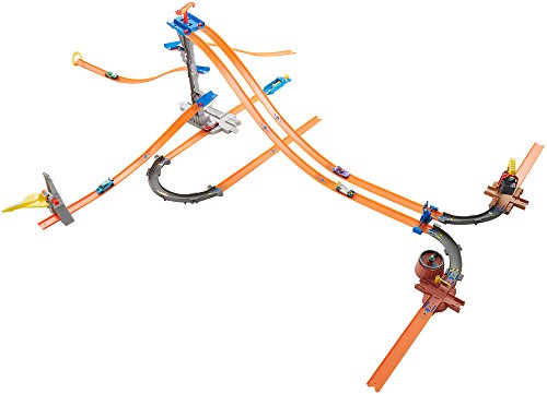 Hot Wheels Track Builder Mega Pack Workshop Over 40ft of track, 5 Lane Tower Starter Set, Alien Launcher Stunt, 5 Vehicles, Crate Crash Stunt & Track Esssentials Curve Pack...Combined RRP over £100
