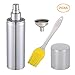 Produktbild KWOKWEI Öl Sprayer, Öl Sprühflasche aus 304 Edelstahl, 250ML Ölspender/Öl Sprüher Pump mit Bürste, Öl-Zerstäuber/Olivenöl Spritze mit Trichter für Küche, Grillen, BBQ, Salat, Kochen, Backen, Braten