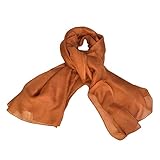 Para regalar o para regalárselo a una misma, este foulard de seda tiene un buen precio y es ideal para el día a día. Nota: las variaciones y las pequeñas irregularidades de la tela son la muestra de que procede de un trabajo artesanal.