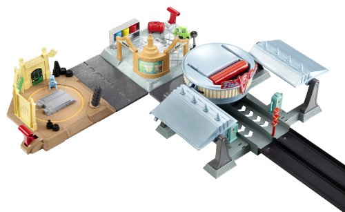 Disney Pixar Cars Radiator Springs Playset