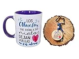 PACK de 2 elementos: 1 taza de cerámica y 1 llavero de madera.