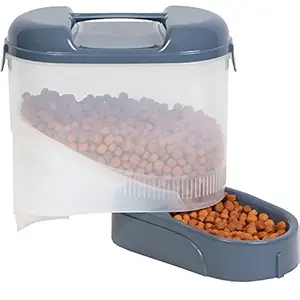 Bergan 5 lb Travel Feeder with Handle