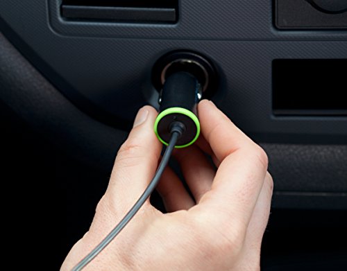 Belkin-UltraFast-34-A-USB-Car-charger-with-USB-Pass-Through-with-Coiled-Lightning-Cable