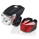 303303;Das spritzwassergeschützte LED-Vorderlicht leuchtet die Umgebung im Winkel von 35Grad hell aus, so dass Du die Straßenführung überblickst und mögliche Hindernisse rechtzeitig erkennst. Zwei Helligkeitsstufen ermöglichen die Wahl zwischen maximaler Helligkeit oder energiesparendem Betrieb - dann mit einer Leuchtdauer von mindestens sechs Stunden.;So einfach ist das Licht montiert: Am Befestigungsclip für das Vorderlicht einfach die Schraube lösen und den Clip auf den Lenker schieben. Geeignet sind Lenker mit Durchmessern von 25-32 mm. Mit den beiliegenden Gummilaschen kannst Du den Durchmesser präzise anpassen. Anschließend die Schraube festdrehen und das Licht auf den Clip schieben. Fertig.;Mit dem Drehgelenk auf dem Befestigungsclip kannst Du das Vorderlicht seitlich schwenken. Das ist hilfreich, um den Lichtkegel mittig in Fahrtrichtung zu bringen, z.B. wenn der Clip außermittig auf dem Lenker montiert ist.;Das Vorderlicht liegt gut in der Hand, so dass es sich als kompakte Taschenlampe auch fürs Camping und Wandern empfiehlt.