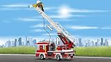 Lego City 60107 Feuerwehrfahrzeug mit fahrbarer Leiter - 7