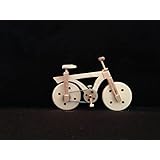 Kleines Fahrrad aus Holz