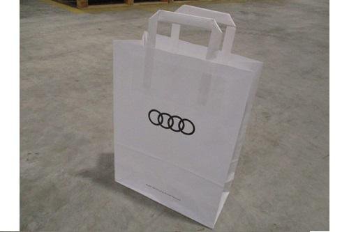 Preisvergleich Produktbild VW Audi Papiertragetaschen Gr. M - YWA250022