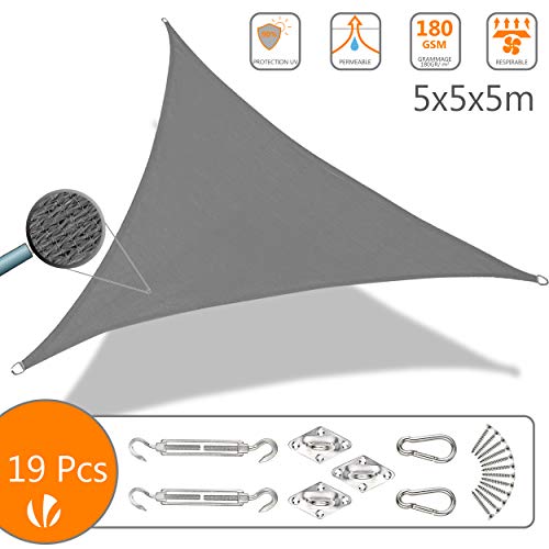 VOUNOT Voile d'ombrage Triangle avec Le Kit de Fixation | Matière résistante aéré 100% Nouveau HDPE-180g/m2 | Bloque 90% Rayons UV | Kit de Montage Inclus |Taille 5x5x5M Gris
