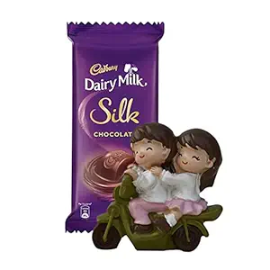 Saugat Traders Love Gift Set For Husband/Wife And Girlfriend/Boyfriend | A Couple Showpiece With Chocolate | Valentine Day Gift-New Year Gift-Birthday Gift