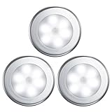 💡【Luz Super Brillante】 Con 6 LEDs de alta calidad, la luz sensor movimiento proporciona suficiente luz para que nunca tropieces en la oscuridad. Y la vida útil está por encima de 90,000 horas