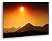 Produktbild Atemberaubender Sonnenuntergang in einer Berglandschaft Format: 80x60 als Leinwandbild, Motiv fertig gerahmt auf Echtholzrahmen, Hochwertiger Digitaldruck mit Rahmen, Kein Poster oder Plakat
