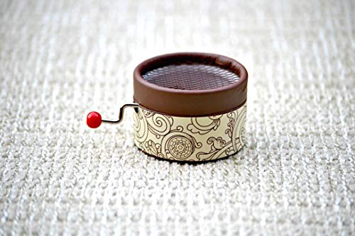 Caja de música manual color chocolate con la melodía * Stand by me *. El regalo perfecto para los amantes de la música.