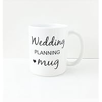 Kaffeebecher, formschön, weiß aus Keramik. Schöner Kaffeebecher für die Braut, den Bräutigam oder die Hochzeitsplaner. Zeitlos, elegant, schlicht, modern und einzigartig mit dem Aufdruck 