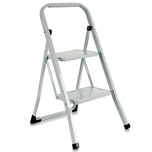 TU TENDENCIA ÚNICA Escalera metálica blanca plegable con peldaños anchos, con apoyabrazos. Tacos antideslizantes. Capacidad de carga 150kg (2 peldaños)