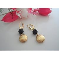 Ohrhänger Lava mit Goldscheiben. E-Jahnke-Schmuckdesign