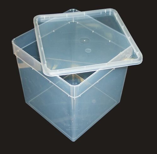 Kunststoffbox transparent, hoch (18,5x18,5x19 cm) Deckel transparent