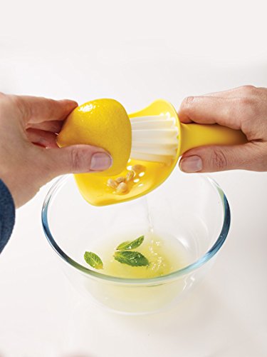 Joseph Joseph 20028 Catcher Citrus Zitruspresse mit Spritzschutz und Kernfang Kunststoff, 16,60 x 8,69 x 6,8 cm, gelb - 4