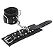 Produktbild Gepolsterte Exclusive Leder Handfesseln mit 2D Ringen (Breit: ca.9cm Lang: Kissen ca.26cm Riemen ca.38cm) schwarz / 1Paar