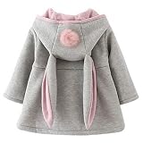 El diseño de las orejas de conejo hace que la chaqueta sea más especial