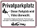 Produktbild Qualitäts - Aluminium Schild Privatparkplatz Dieser Parkplatz wird videoüberwacht. Unberechtigt parkende Fahrzeuge werden kostenpflichtig abgeschleppt 300x400 mm geprägtes Aluschild 0,6 mm Alu