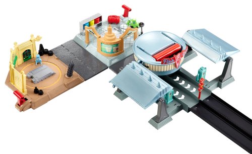 Disney Pixar Cars Radiator Springs Playset