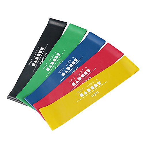 Fitnessbänder / Widerstandsbänder Aus 100% Naturlatex – Gymnastikbänder für Yoga, Pilates, Reha – 5 verschiedene Fitnessbänder in einem Set (Leicht, Mittel, Schwer, X-Schwer und XX-Schwer) – Not Just A Gadget - 7