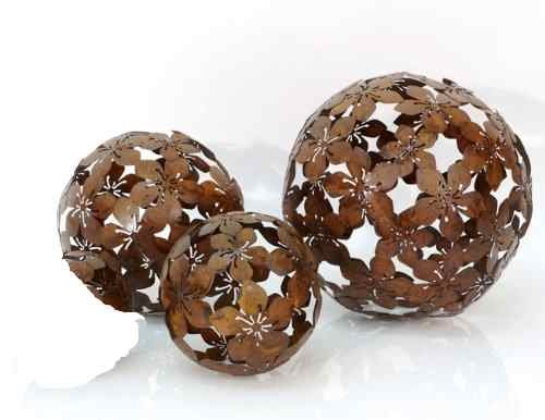 3er-Set Dekokugeln Gartenkugel Blume Metall braun - D15/20/25cm
