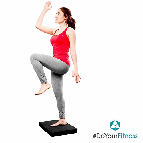 Balance-Board / Balance-Pad aus TPE-Schaumstoff »Libra« / Trapezförmige Gleichgewichtsmatte, Koordinations-Pad / in blau, schwarz oder orange / Größe 49x39x6,5cm Gewicht zirka 500g ideal für Gleichgewichtsübungen, Koordinationstraining und Balanceübungen. Das ideale Balanceboard / Wackeltbrett zur Steigerung der Stabilität sowie zur Therapie nach Muskelverletzungen. Vielseitig einsetzbar in der Physiotherapie und Rehabilitationsgymnastik zum gelenkschonenden Aufbau der Beinmuskulatur - 4