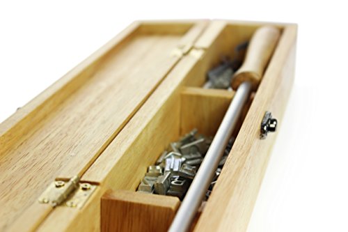 BBQ Brandeisen mit wechselbaren Buchstaben und edler Holzbox – der Fleischstempel für den Grill von Crazy Kitchen – Grillzubehör – ideale Geschenkidee für Männer zum Vatertag – Brenneisen zum Grillen - 4