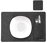 🎁 GESCHENK: Unsere Designer Telleruntersetzer inklusive Besteck Hülle und Glas Untersetzer sind das ideale Geschenk zum Geburtstag, Weihnachten u.Ä. Die Platz Matten sind modern, schlicht, dünn und hochwertig verarbeitet und bringen so jeden Esstisch / Gartentisch zum Strahlen.