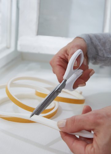 tesamoll Schaumstoffdichtung für Fenster und Türen, weiß, STANDARD, I-Profil, 6m - 6