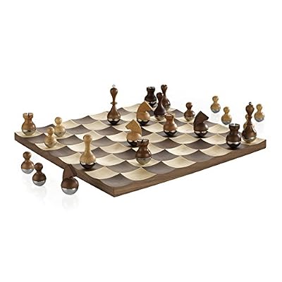Umbra 377601–656 Chess Set Wobble Walnut