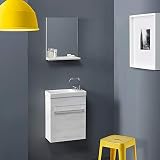armario lavabo pequeno COMPOSIZIONE PER BAGNO SALVA SPAZIO IN ROVERE BIANCO CON SPECCHIO A FILO E MENSOLA  La serie mobili salva spazio della linea Smart è stata concepita per ottimizzare l'area dell'ambiente bagno, soprattutto se questo è di piccole dimensioni. Il mobiletto è in grado di dare un tocco di stile al tuo bagno, senza farti rinunciare alla sua grande funzionalità.