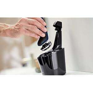 Philips Series 5000 S5572/10 Wet and Dry Men's Electric Shaver with Turbo Plus Mode and SmartClean - Image 3