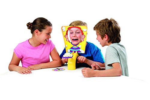 Hasbro Spiele B7063100 – Pie Face, Partyspiel - 7