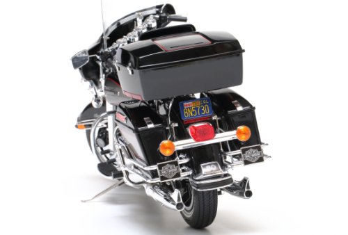 Tamiya 300016037 - 1:6 Harley-Davidson FLH Classic Motorräder