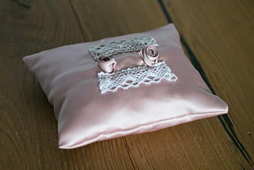 Cushion wedding rings, cushion añianzas, satin fabric, roses and lace white.perfect and light, measures 14x12 cm.